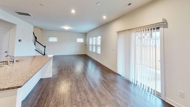 Building Photo - 4500 Collingham Dr