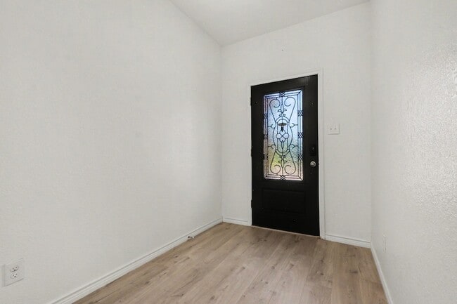 Building Photo - 10020 Levelland Pl