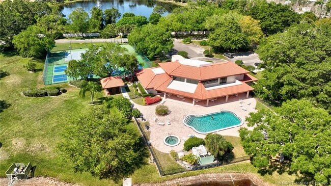 Building Photo - 6060 SE Martinique Dr