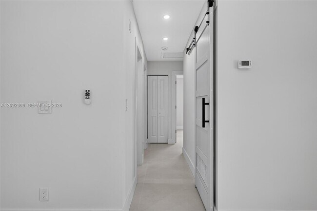 Building Photo - 8668 SW 50th St