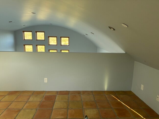 Building Photo - 1646 Jando Dr
