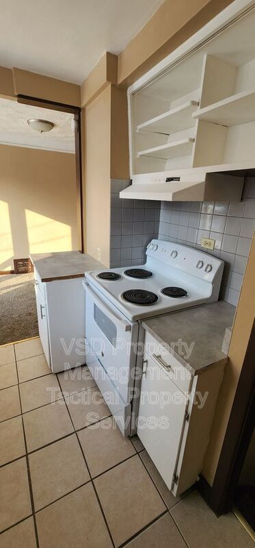 Building Photo - 5120 Clement Ave