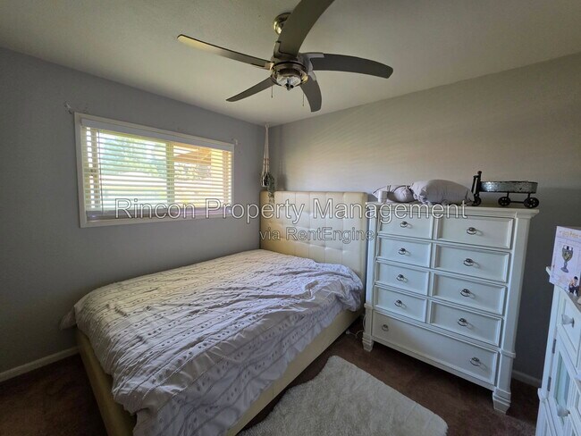 Building Photo - 8566 Truckee Dr