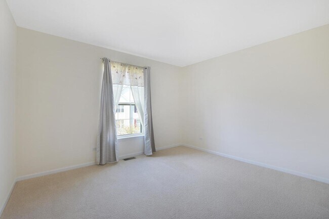 Building Photo - 670 Mill Cir