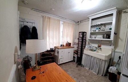 *Pictures are representative samples of the advertised unit. In some cases, the actual units you tou - 53 Pinckney St
