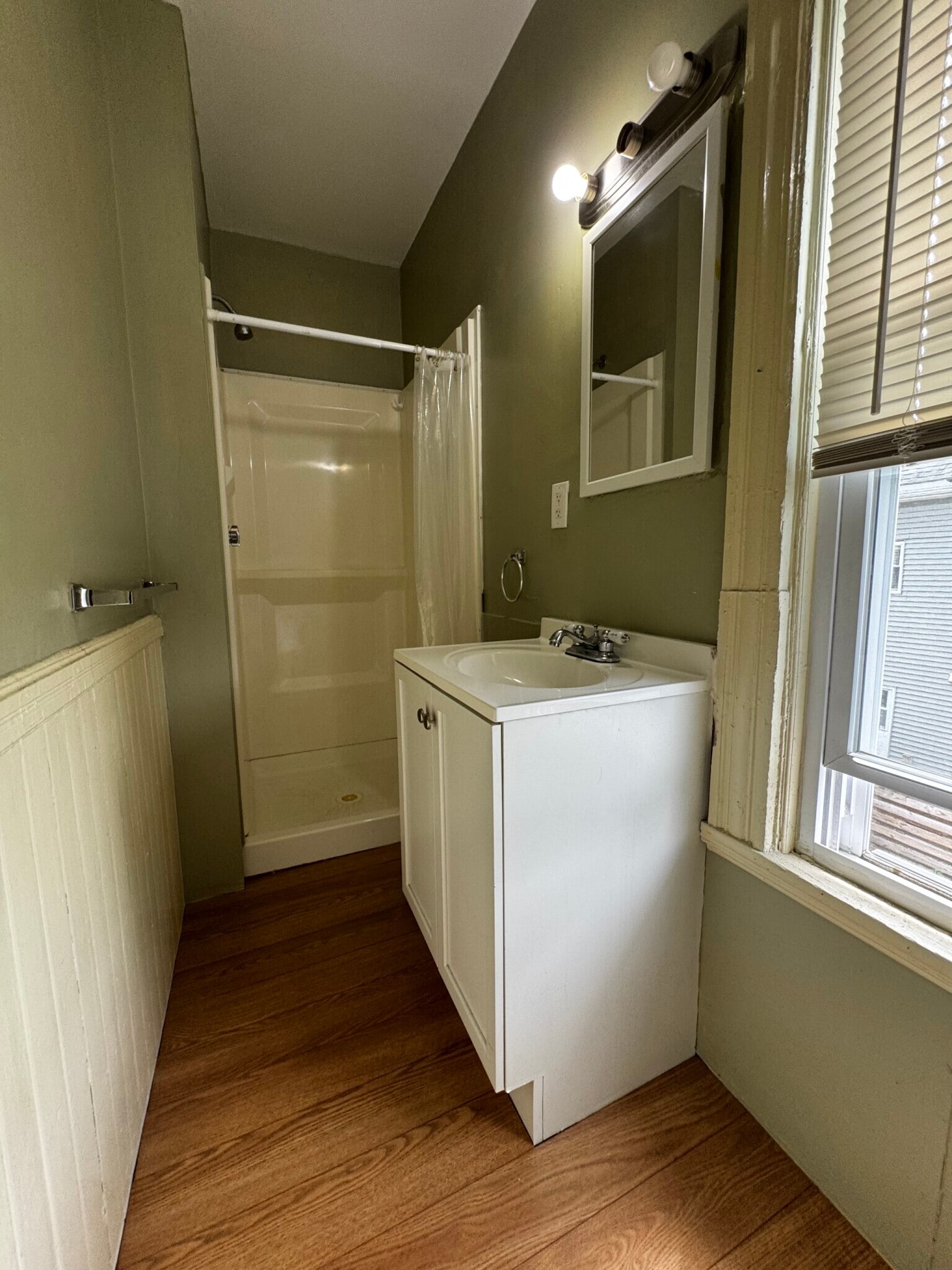 Building Photo - 374 Highland Ave
