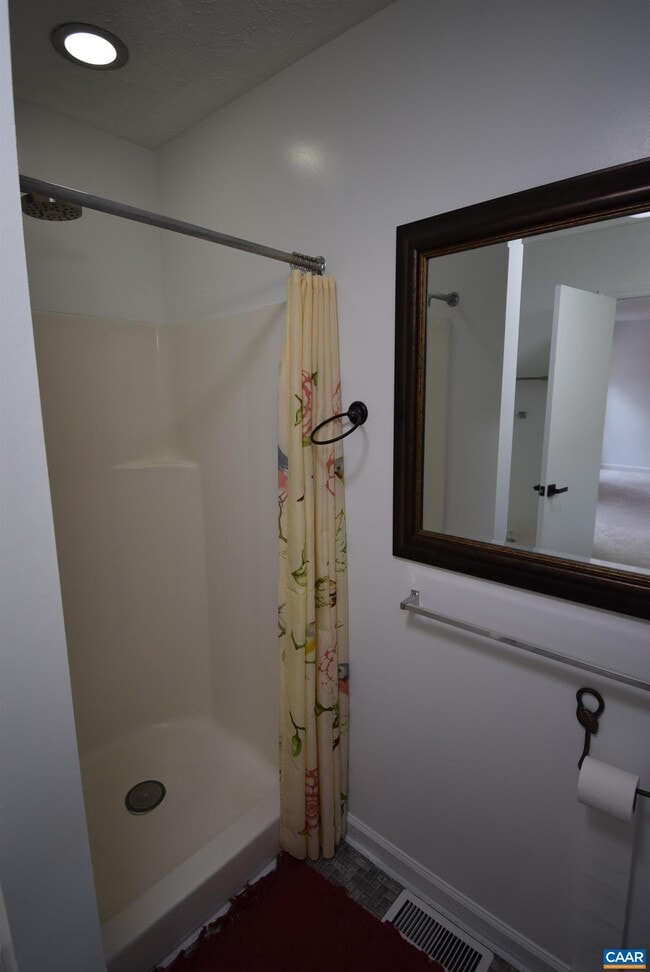 Building Photo - 3364 Dogwood Dr