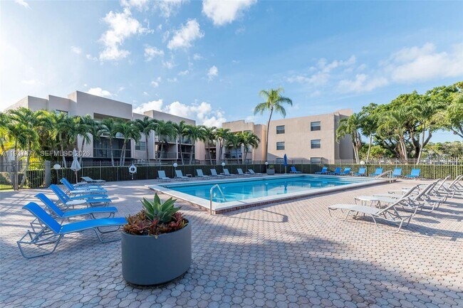 Building Photo - 10985 SW 107th St