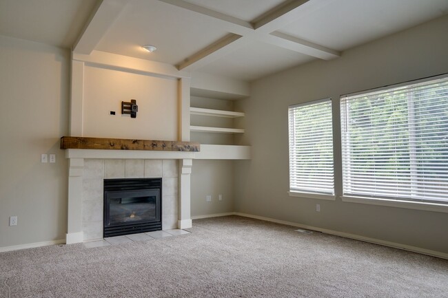 Building Photo - Price reduction-Lakeland Hills 2 Story