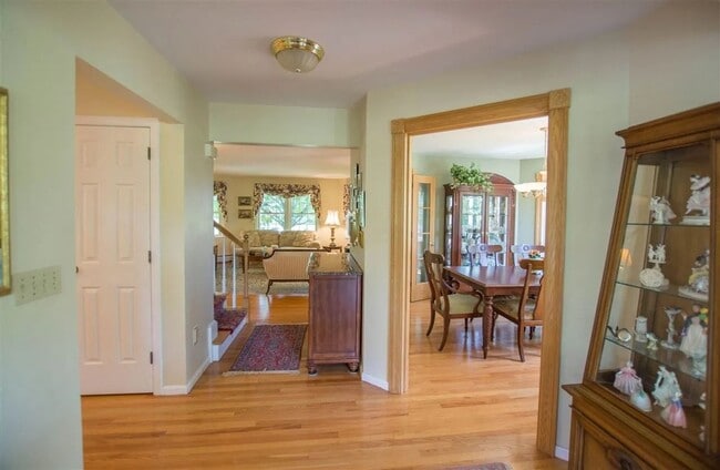 Building Photo - Spacious 4-Bedroom Home for Rent in Williston, VT