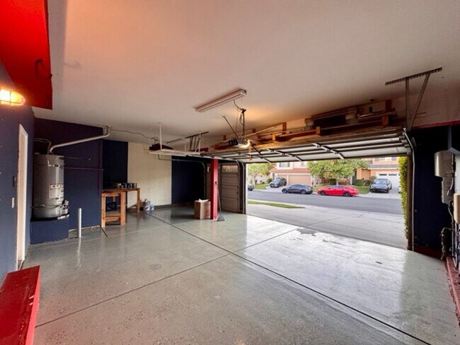 Building Photo - Beautiful 4 Bedroom Murrieta Home with Sol...