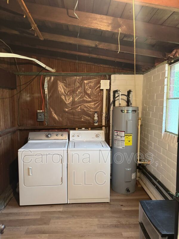 Building Photo - 203 Brushy Creek Rd