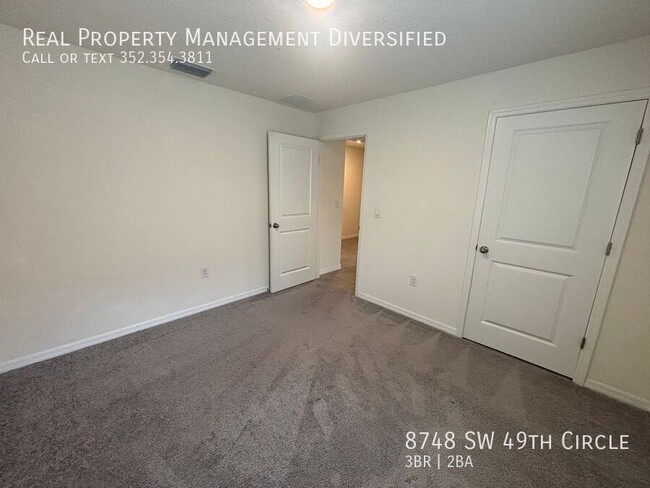 Building Photo - 8748 SW 49th Cir