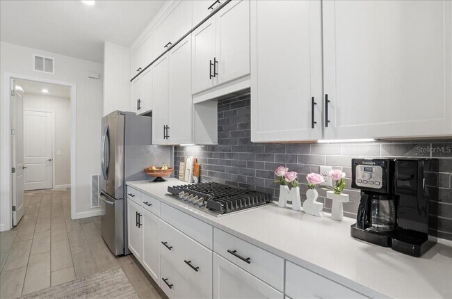 Building Photo - 15917 Tradewind Ter