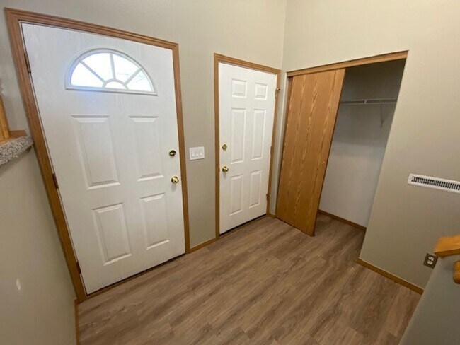 Building Photo - 6013 23rd St S