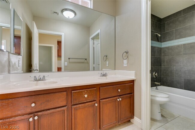 Building Photo - 2255 Calistoga Ct