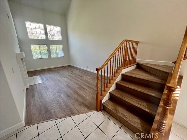 Building Photo - 33 Cambria