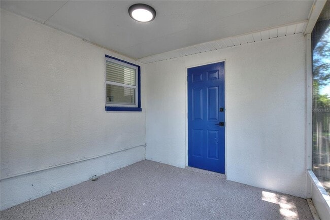 Building Photo - 5424 14th Ave N