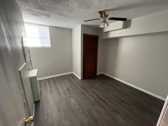 Building Photo - 127 Ridgecrest Cir