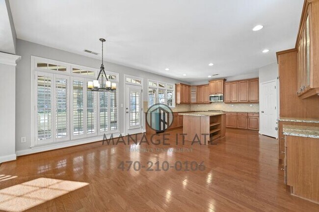 Building Photo - Fabulous 5-bedroom house with modern ameni...