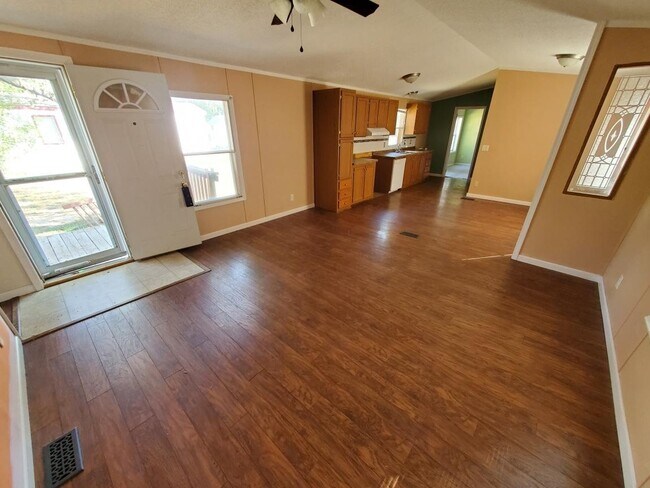 Building Photo - 204 W Cherry Blossom Ln