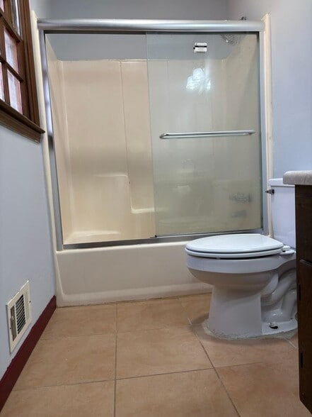 Building Photo - 429 Strickland Ct