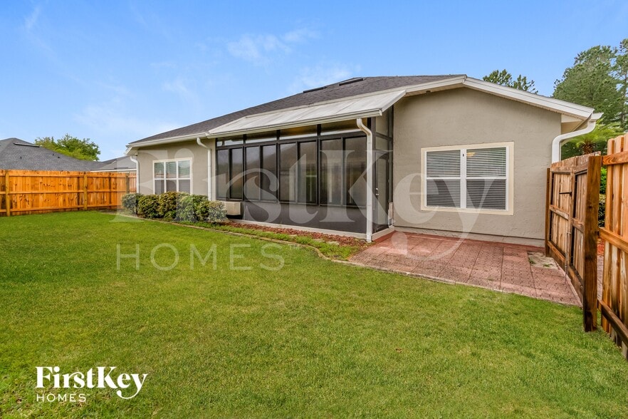 Building Photo - 2970 Thorncrest Dr