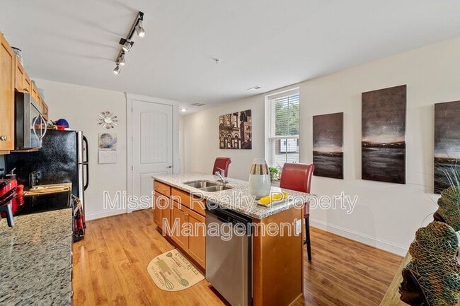 Building Photo - 4307 Fountain Square Plaza