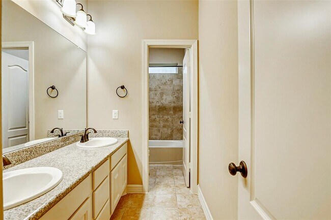 Building Photo - 27807 Hunters Rock Ln