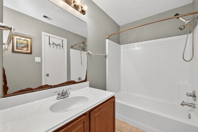 Building Photo - 15222 Harlin