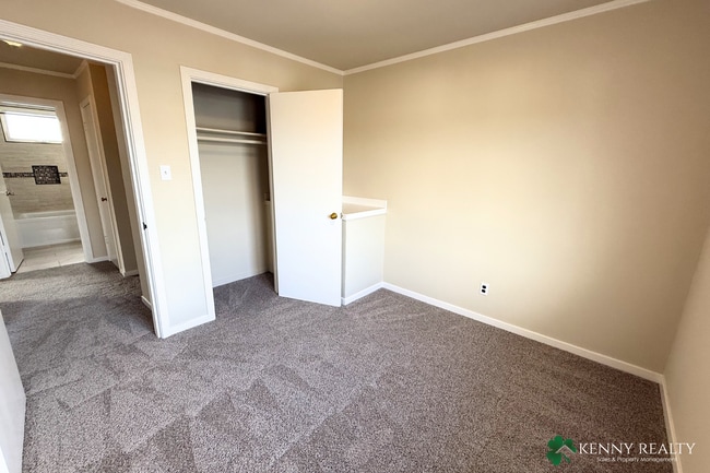 Building Photo - Bright 3-Bedroom Home with Large Backyard in South San Francisco