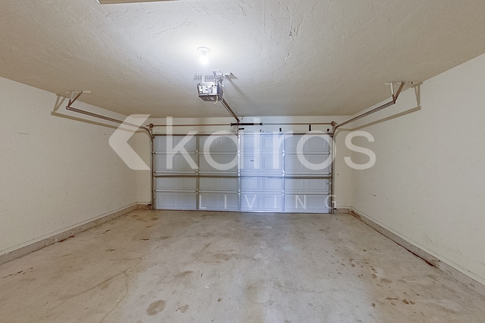 Building Photo - 4209 Snowy Owl Dr