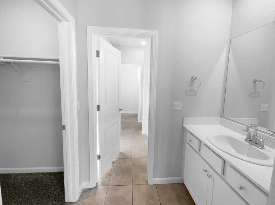 Building Photo - 8416 Tapies Way