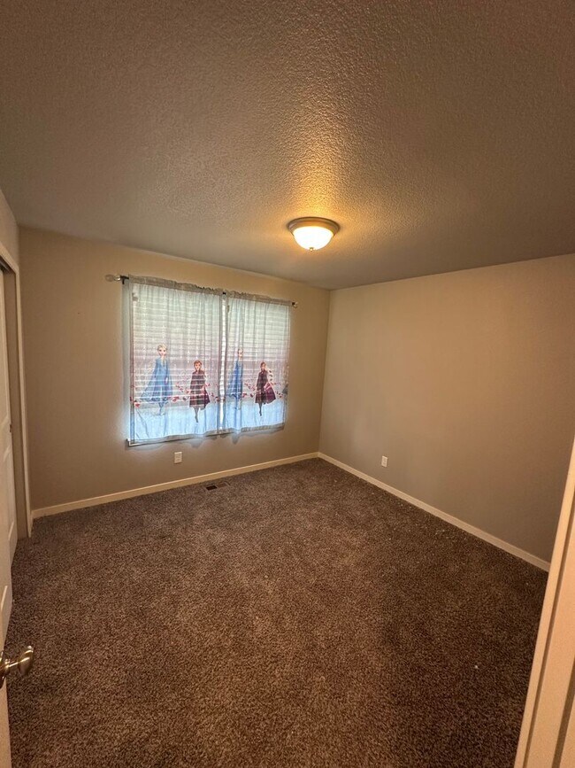 Building Photo - Beautiful 4 Bedroom House in Ault!