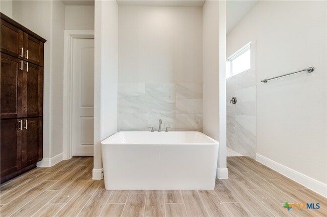 Primary Photo - 238 Peter Kleid Lp