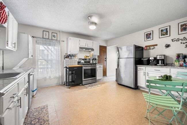 Building Photo - 249 Winthrop Shore Dr