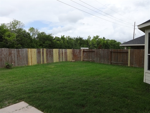 Building Photo - 2610 Dawn River Ln