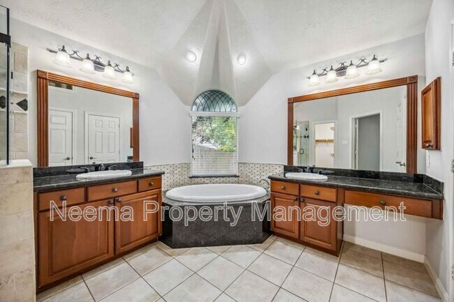 Building Photo - 23822 Wellington Ct Blvd