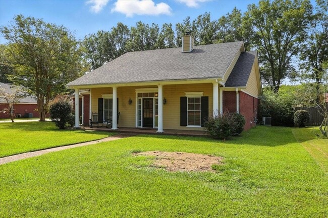 Building Photo - 213 Cambridge Dr