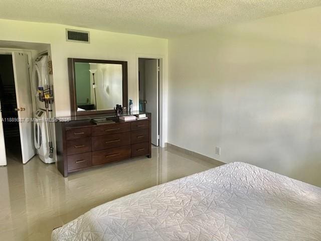 Building Photo - 325 W Laurel Dr