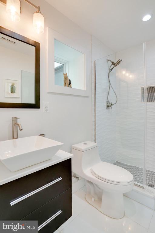 Building Photo - 22 Bryant St NW