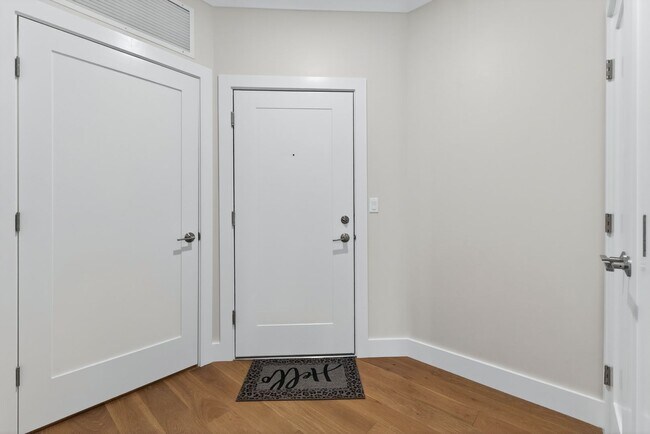 Building Photo - Gorgeous 2 Bed + Office | 2 Bath | 1,771 Sq Ft | Brand New Construction