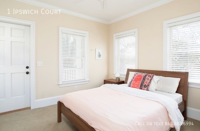 Building Photo - Beautiful House Just 2 Blocks From MUSC | ...