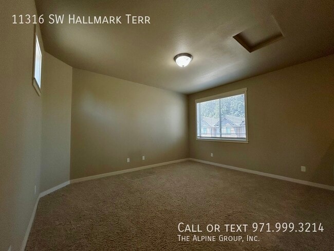 Building Photo - 11316 SW Hallmark Terrace