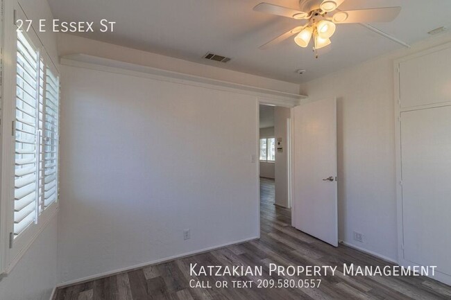 Building Photo - Stylishly Remodeled 2-Bedroom Home in Cent...