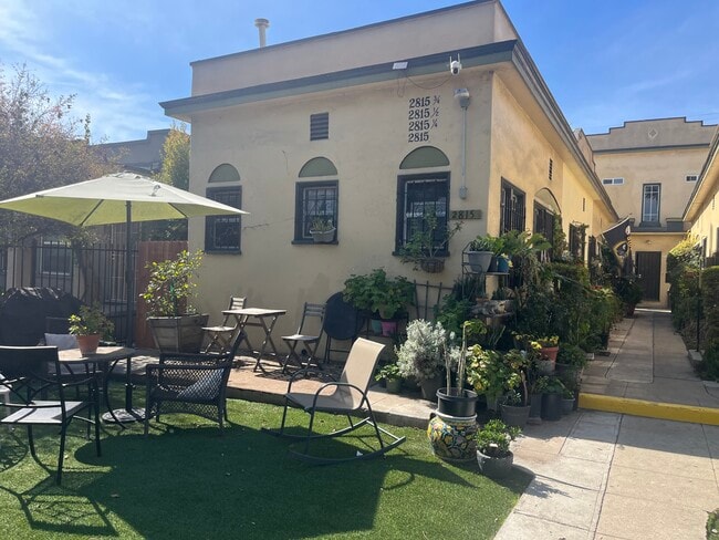 Building Photo - 2815 1/4 S Norton Ave