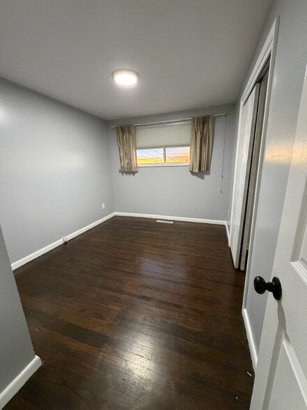 Building Photo - 931 Maxfield Dr