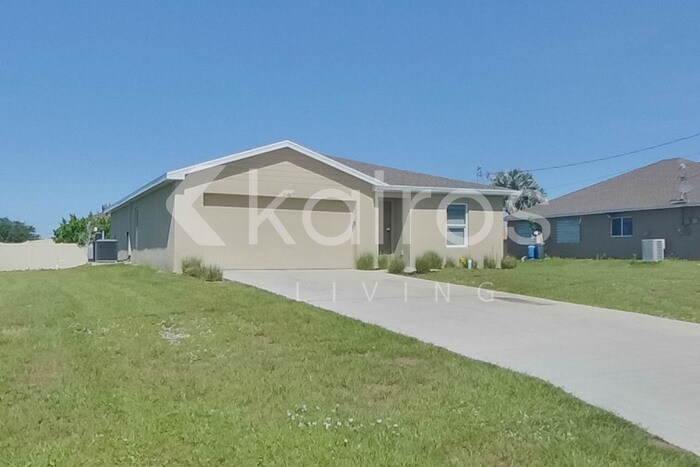 Building Photo - 2140 NW 22nd Ave
