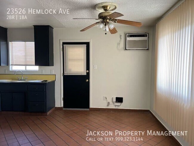 Building Photo - Great 2 Bedroom Unit