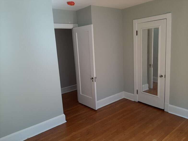 Building Photo - 15103 Lake Ave